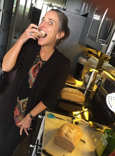 Allie is a Foodie but loves her body and mind too much to eat food that will make her sick.