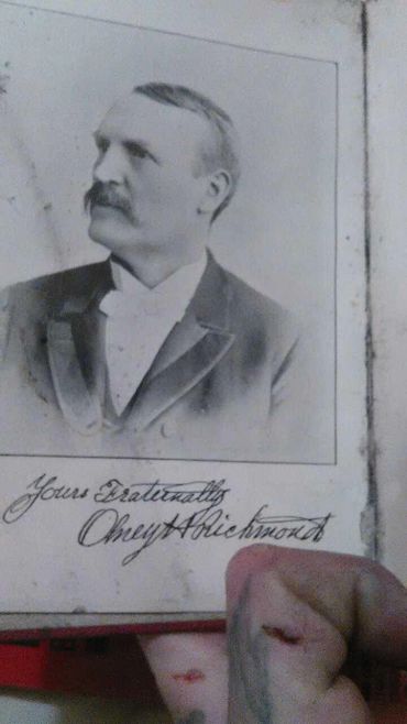 cardology.org - How Valuable are Cardology Books? A Contractor's Find Provides a Clue by Gina Jones