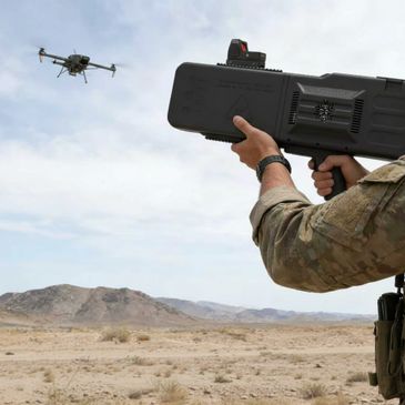 Portable jammers for countering drones
