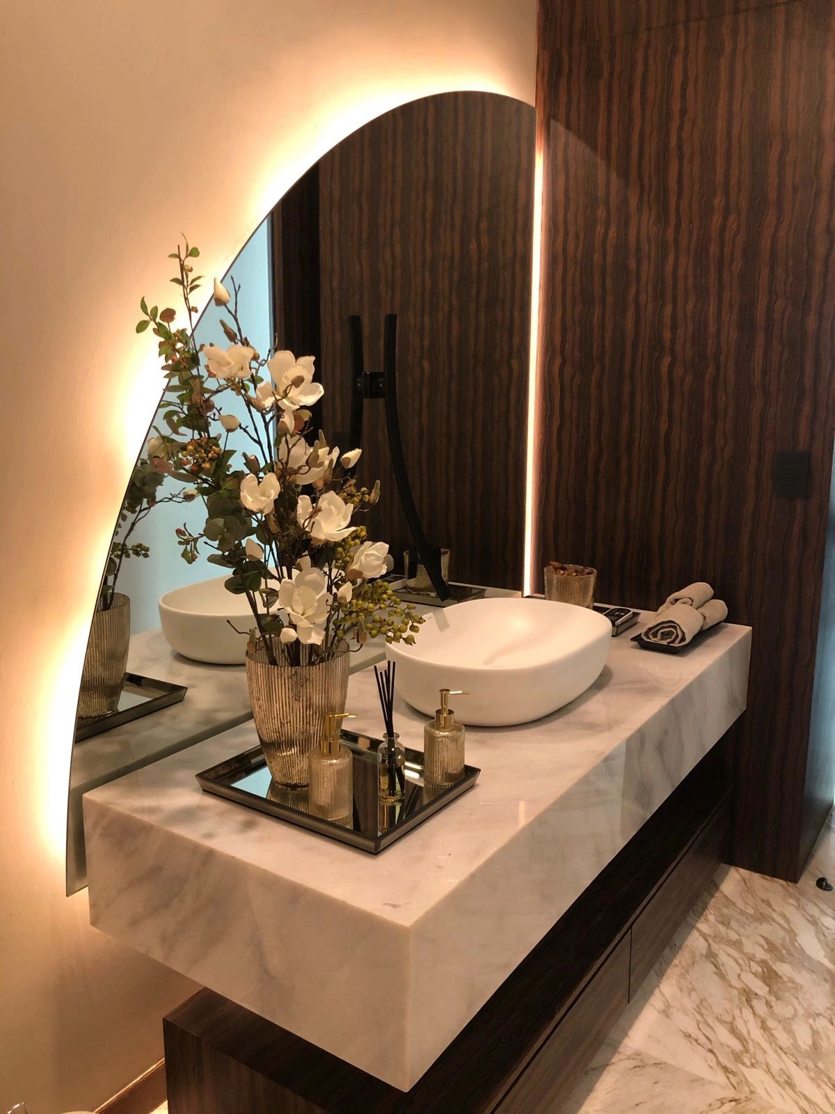 Baño personal de lujo CON INTERIORISMO INTELIGENTE diseñadora de interiores para hoteles y airb&b
