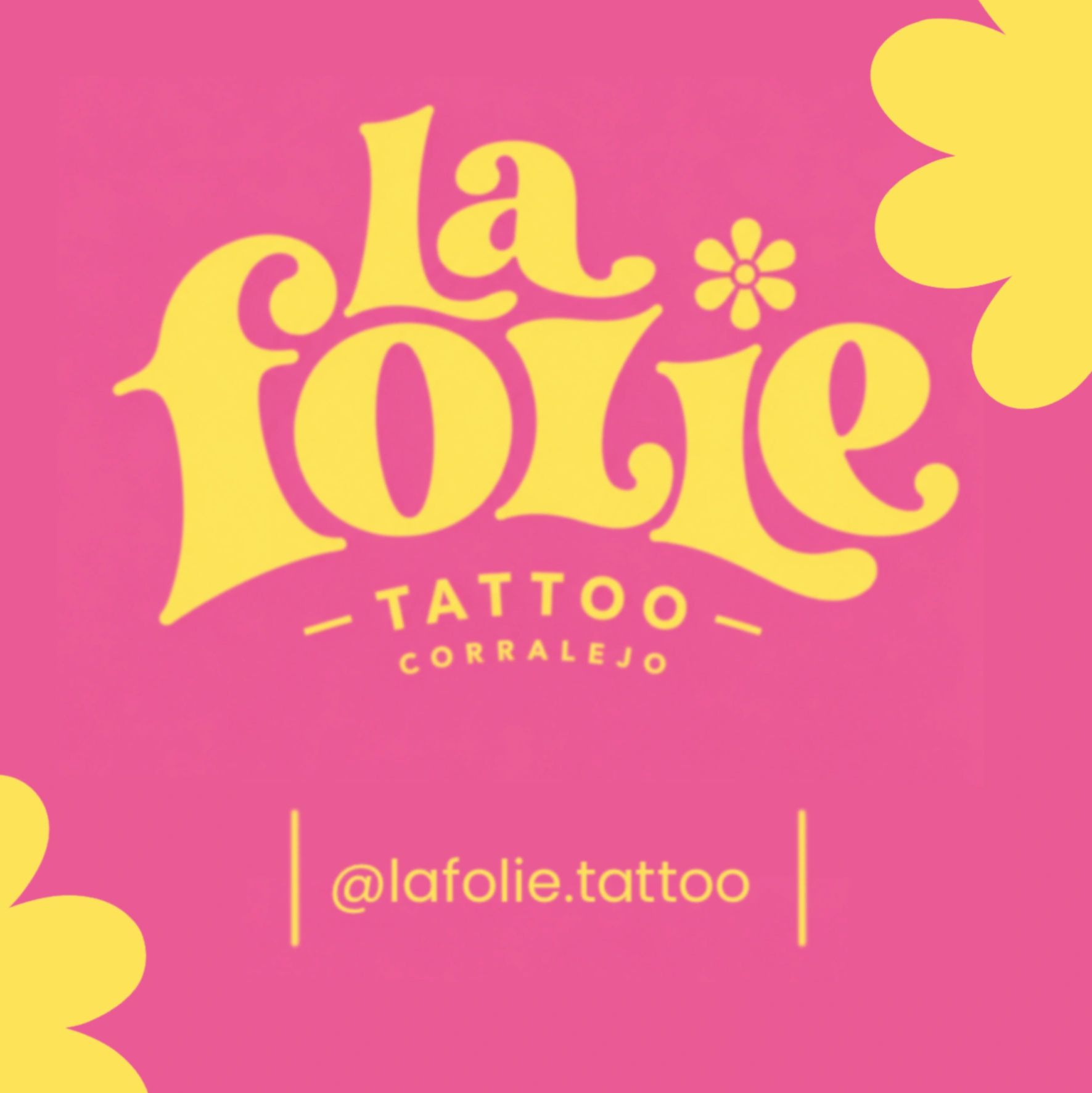 Logotipo de La Folie Tattoo en colores amarillo y rosa.