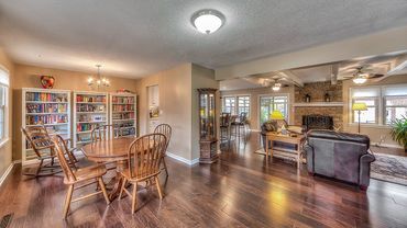 Library and living room | Kansas