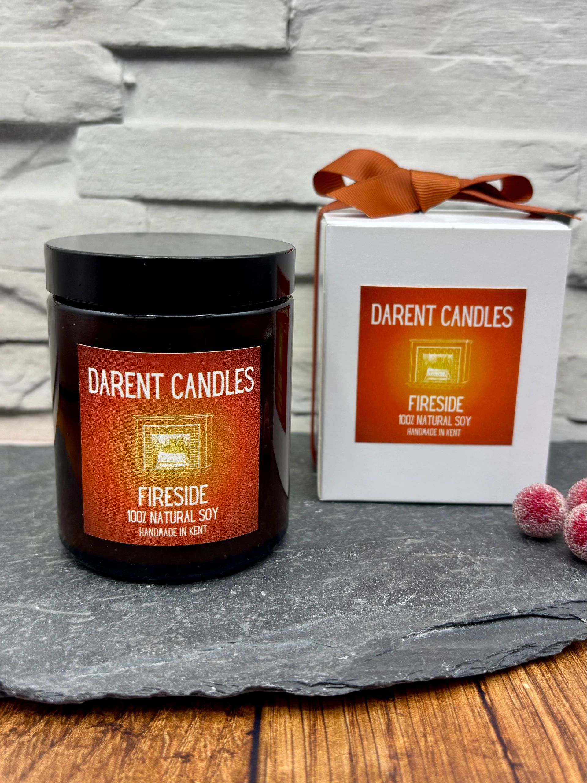 FIRESIDE CANDLE WITH CHRISTMAS THEME