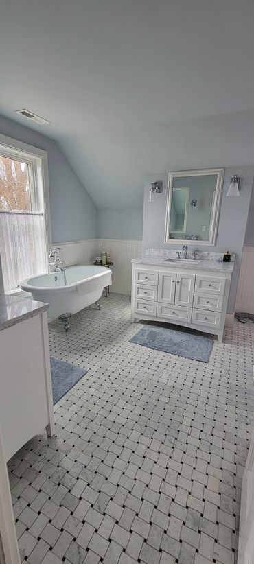 1903 Antique House Master Bathroom