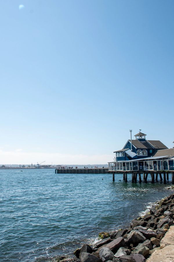 Restaurant on a pier in San Diego overlooking the ocean.
