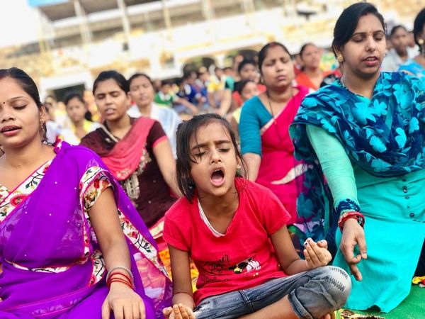 International yoga day 2019 at S.K.S STADIUM JAMUI by Swami niranjanananda Yog Kendra jamui msyoga