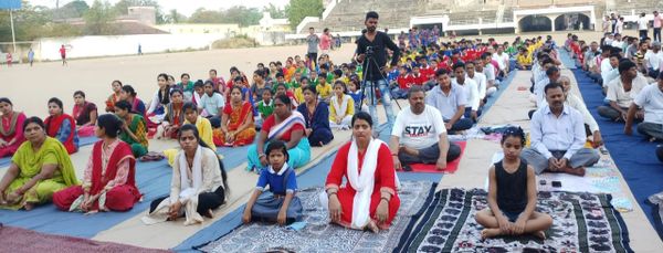 International yoga day 2019 at S.K.S STADIUM JAMUI by Swami niranjanananda Yog Kendra jamui msyoga