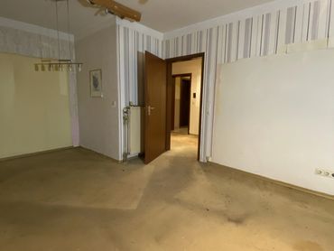 Vollständig geräumte und besenreine Wohnung in Kaiserslautern nach der Entrümpelung durch Sauber-weg