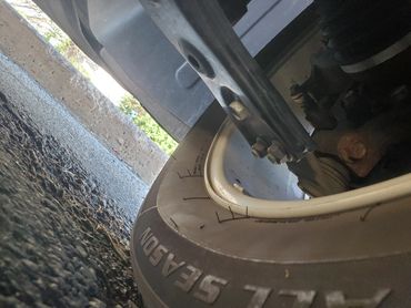 Lower ball joint replacement