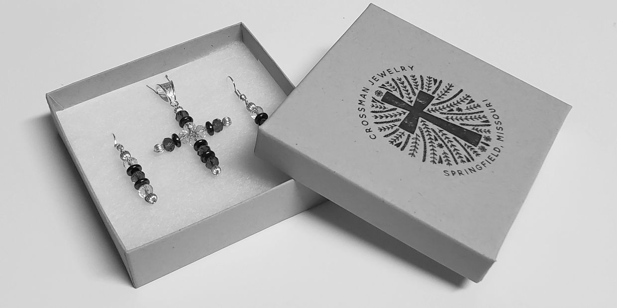 Elegant, recyclable jewelry boxes