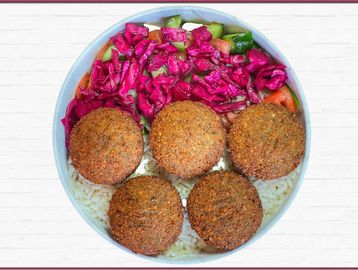 5 Pieces Falafel with Mediterranean salad and rice