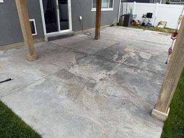 Here you can see permanent concrete discoloration cause by concert blankets