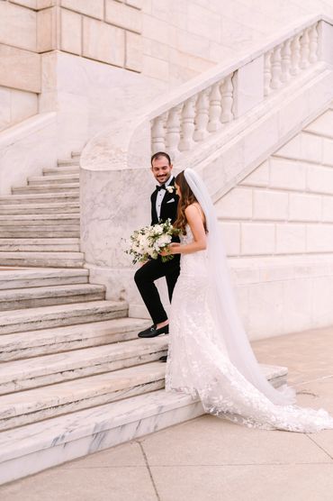 Bride and Groom Newlywed Photos on the steps outside of DIA in Downtown Detroit Michigan
