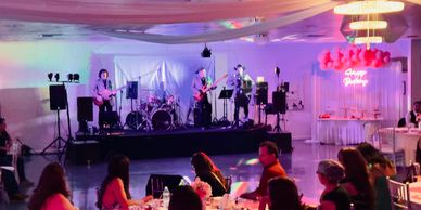 Professional bands , DJs and Banda have all the space and equipment they need to entertain you.