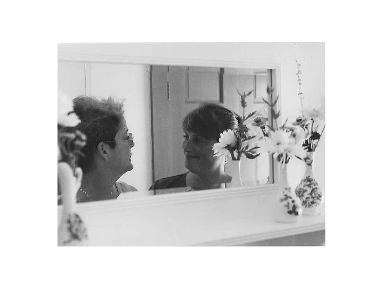 Seamark Nursing connects with patients with personal care and comfort.