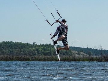 David Rittberg offers beginner to Intermediate Kitesurf lessons in Spanish Ontario.
