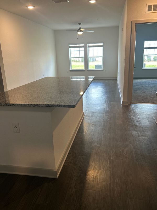 Move-in/move-out cleaning service Jacksonville, FL.