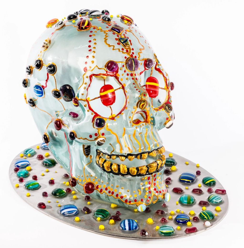 Glass skull with glass bead, epoxy, Paint, metal
Mixed media sculpture object
$ 2500
11" square