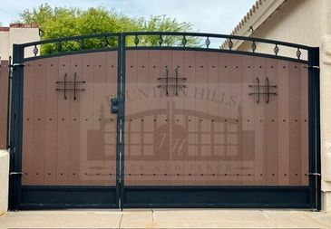 This option is great if you don't use your full gate often. Instead of a traditional center split, t