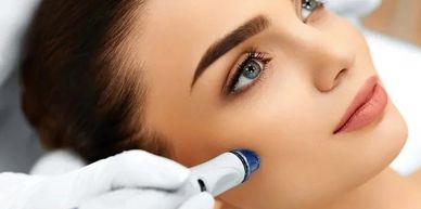 RF microneedling reduces fine lines and wrinkles, smooths the skin surface and rejuvenates