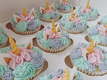 Gold unicorn horns ans ears cupcake toppers 