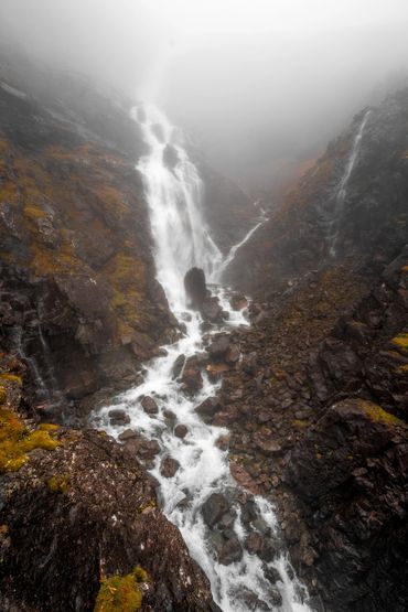 Wasserfall im Nebel am Trollstigen