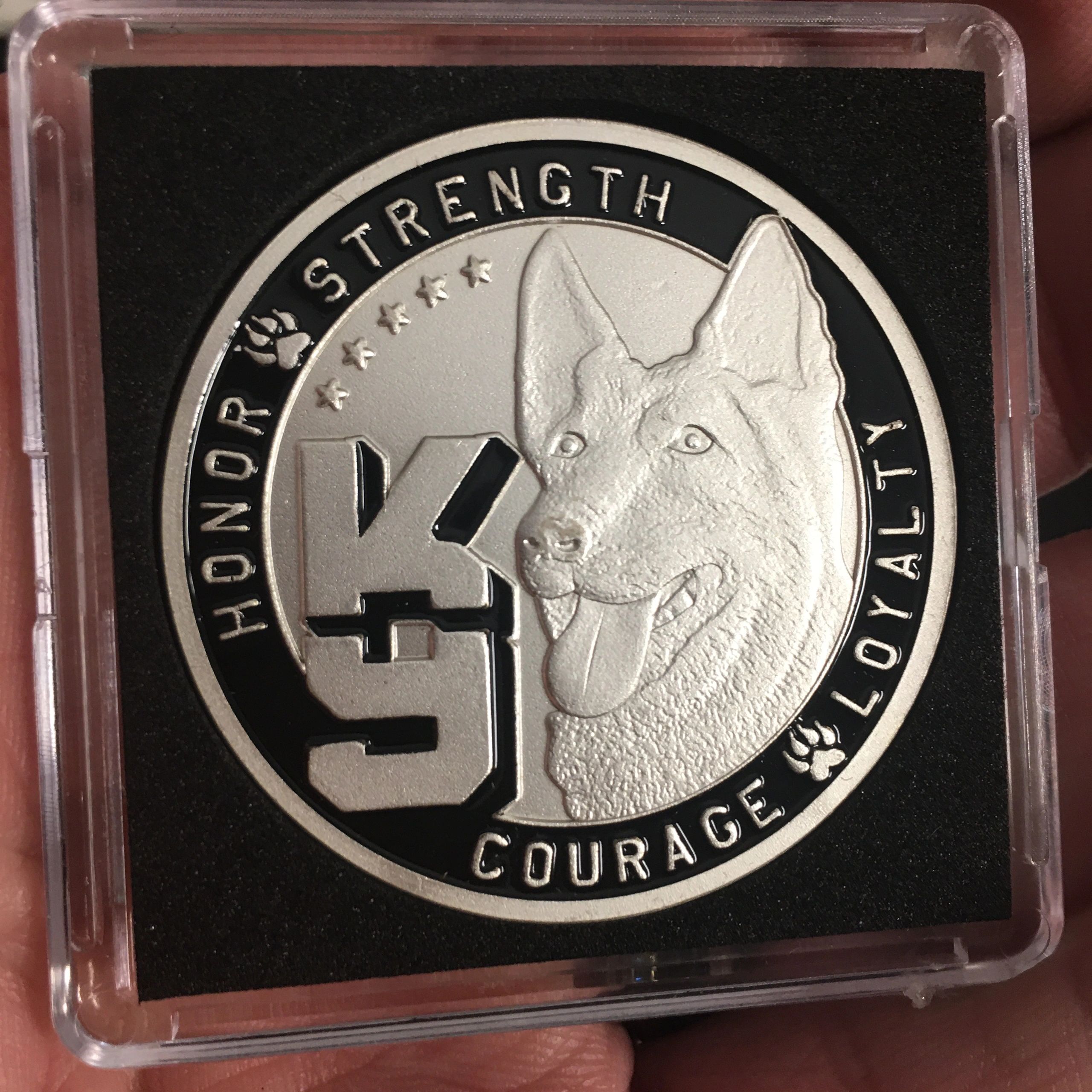 NEW! POLICE K-9COURAGE AND LOYALTY CHALLENGE COIN. BEST CHALLENGE COIN & MEDAL CO. WAR