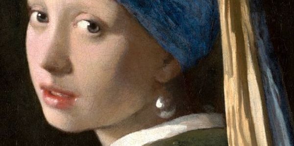 Close-up of the Girl with a Pearl Earring painting.