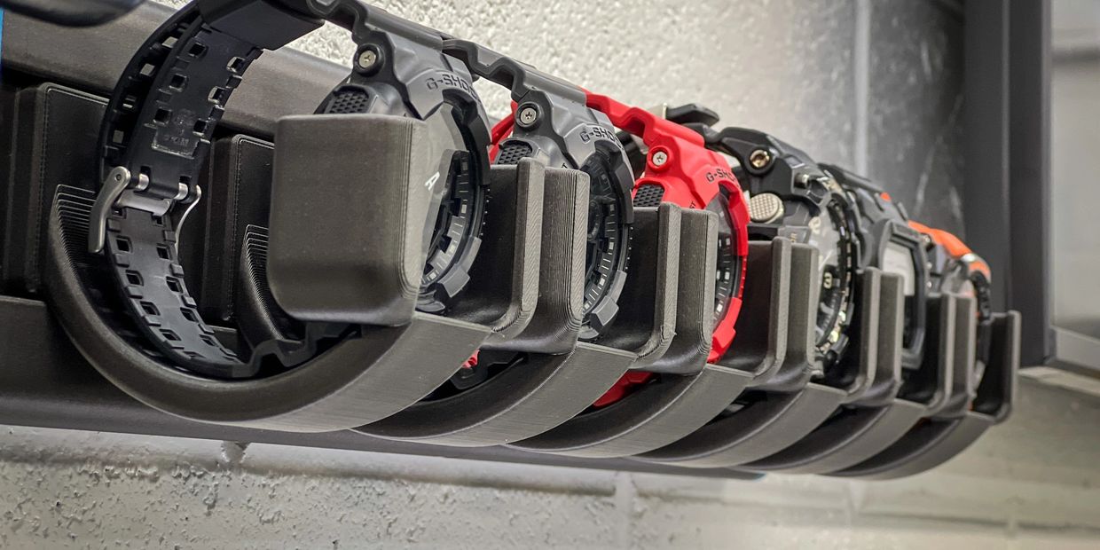 Shock-Dock with second track added to hold 6 watches.