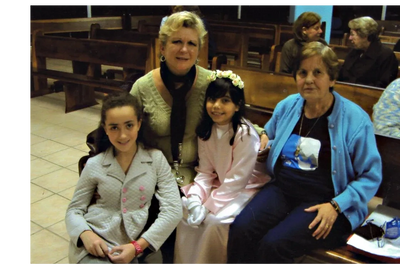 As fundadoras: Tânia Pospi (esq. da foto) e Cidinha Parra (Dir. da foto), na igreja S. Coração de Je