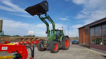 tractor fendt con pala MX