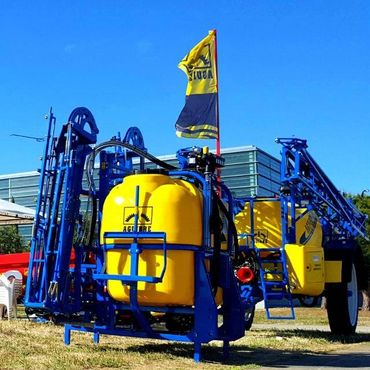 pulverizadores Aguirre suspendido y arrastrado