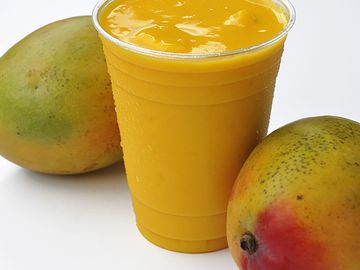 mango smoothie, strawberry smoothie, four berry smoothie,