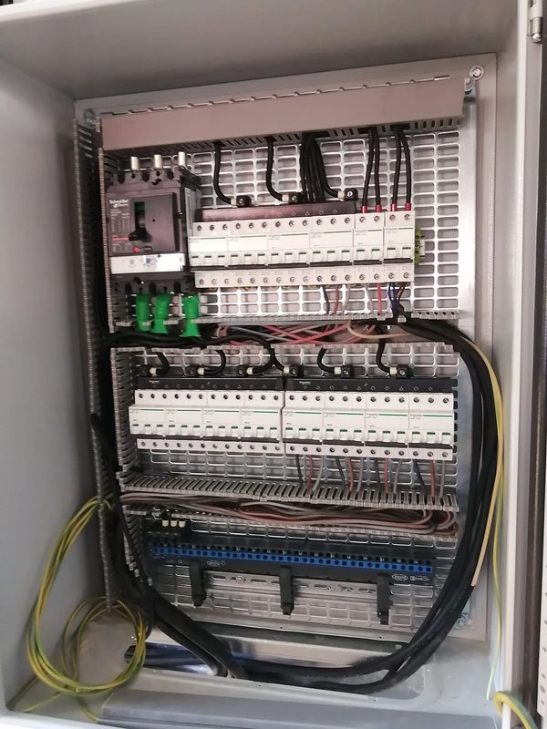 <alt>Sistemas eléctricos</alt>