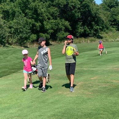 Learn to play golf through the development of junior golf skills