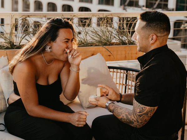 FOR THE MOMENTS BEFORE “I DO.”
Engagement grooming and styling available by request.