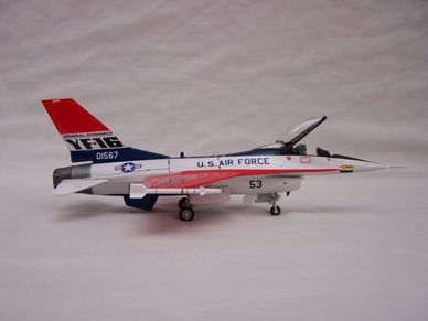 1/72 YF-16 model
