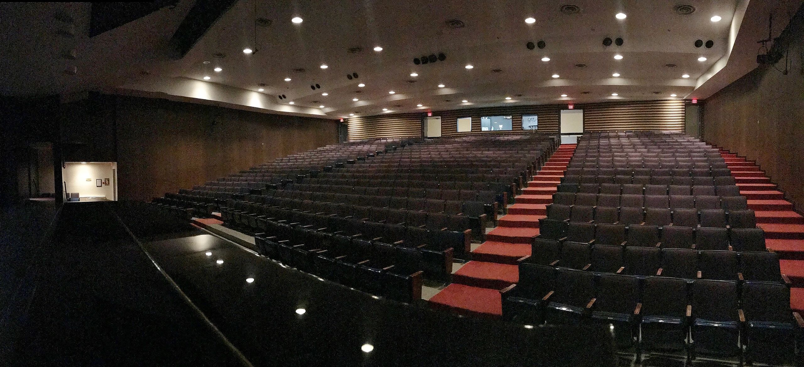 Events R.E.M. Lee Theatre