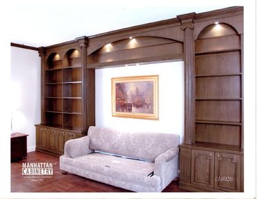 Item: LIB020 – Oak Traditional style unit, built in.