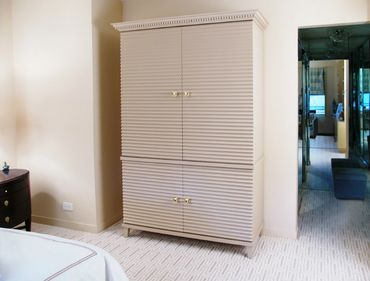 Item: ARM016 - Paint Modern style unit