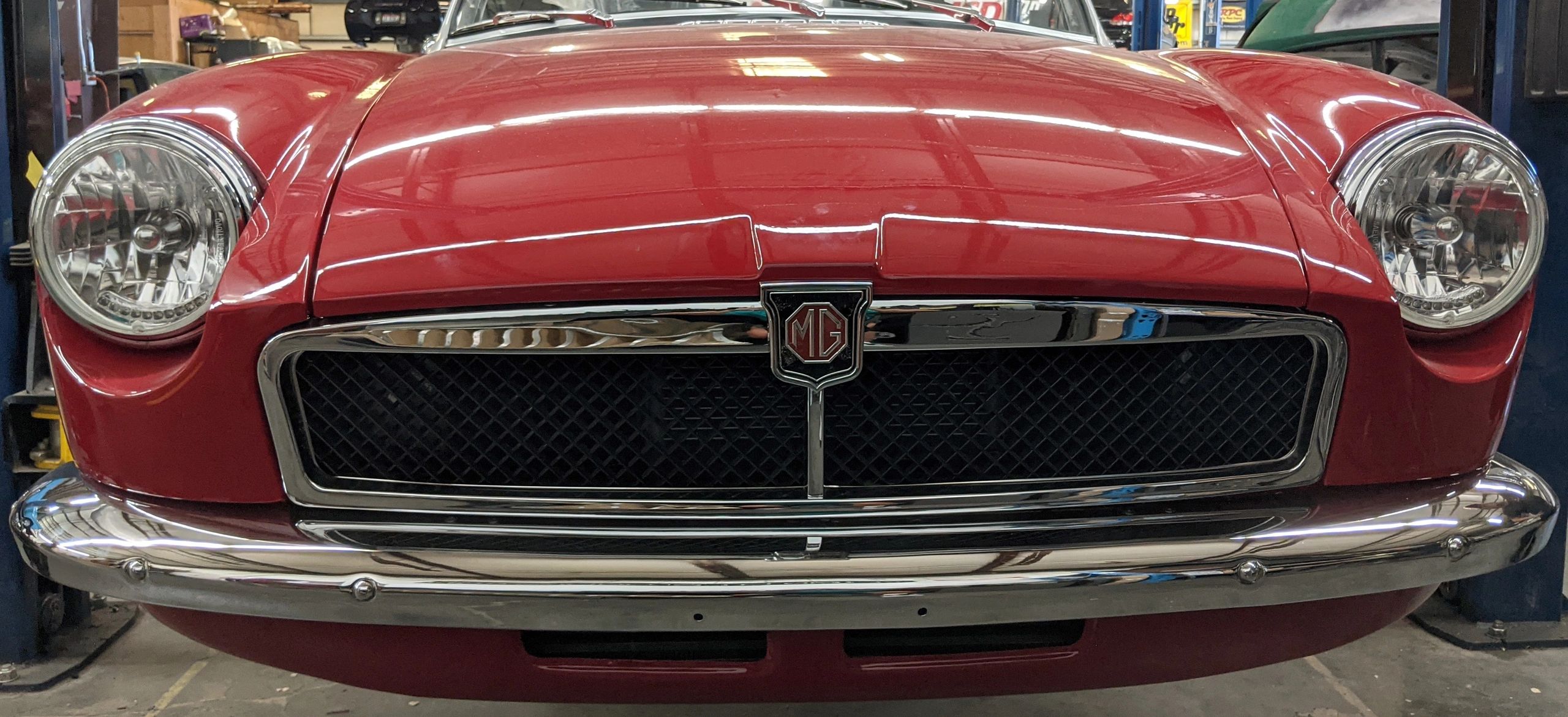 MGB restomod engine swap 2.0L Turbo LTG Engine restoration, custom suspension transformation