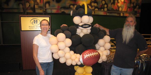 alt="Balloon decor and deliveries by a certified balloon artist Peoria, AZ and surrounding areas"
