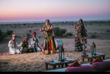 “Folk tunes, fiery dance & desert stars – pure magic!”