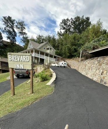 Brevard Inn includes King Bear Suite with Sitting and Dining area or Country Bear Suite with hotel