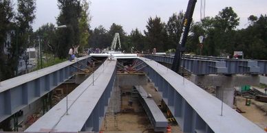 colocación de losacero, pernos Nelson y  2.1 km de parapeto especial. Ciudad de Mexico