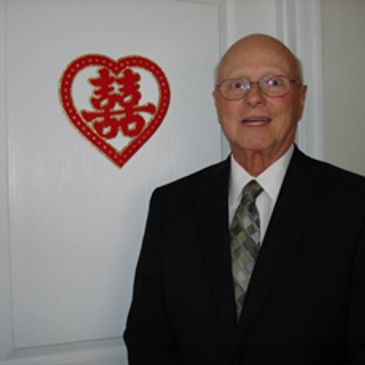 Robert serves as Councilor (2022) and Senior Chemists Group Chair for the Central North Carolina Sec