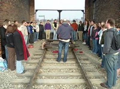 The UM Chamber Chorale sings Schönberg's remarkable "Friede auf Erden" (Peace on Earth) in front of