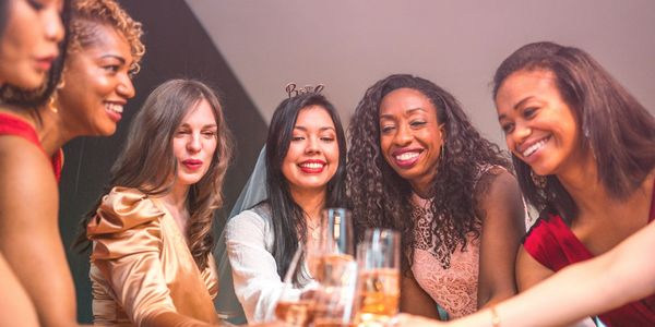 Despedida de soltera brindis