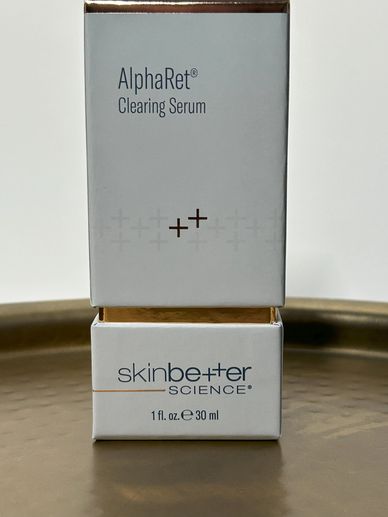 Combines retinoid power with acne-fighting ingredients to clears breakouts, smooth skin.