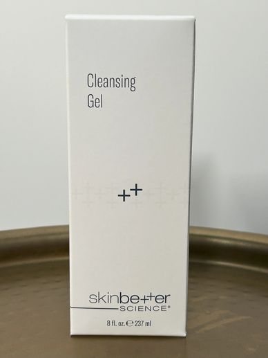 Refreshing, sulfate-free; removes makeup, oil, and impurities while leaving skin soft and balanced.